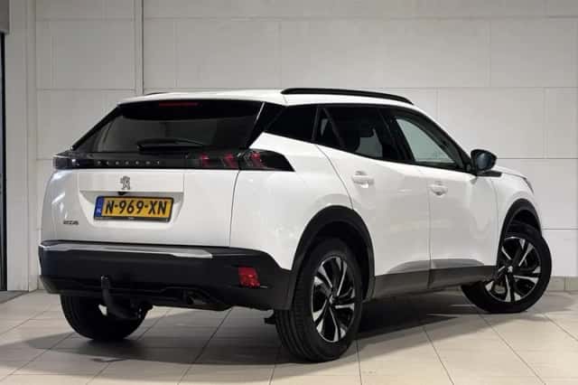 Peugeot 2008 (2022) thumbnail 6