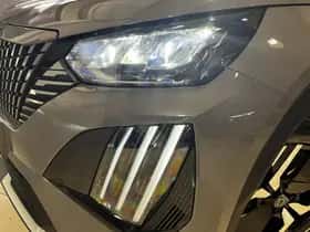 Peugeot 2008 (2024) thumbnail 2