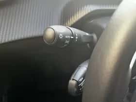 Peugeot 2008 (2024) thumbnail 16