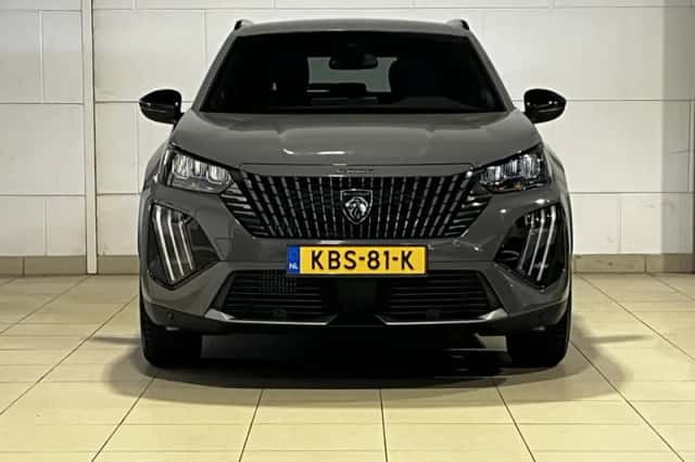 Peugeot 2008 (2024) thumbnail 3
