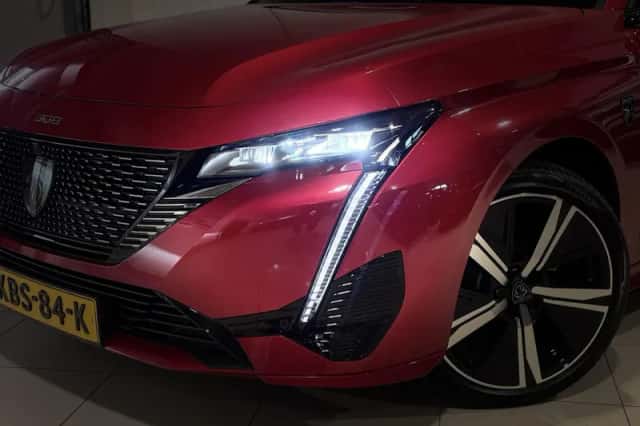 Peugeot 308 (2024) thumbnail 2