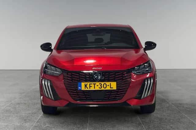 Peugeot 208 (2024) thumbnail 2