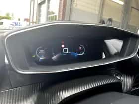 Peugeot 2008 (2021) thumbnail 18