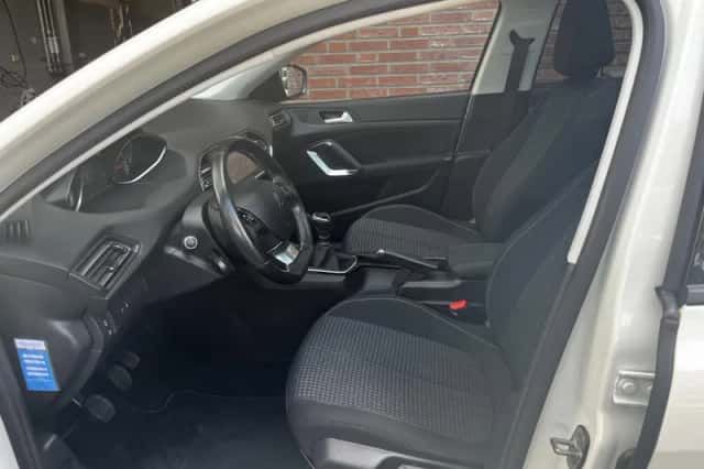 Peugeot 308 (2020) thumbnail 6