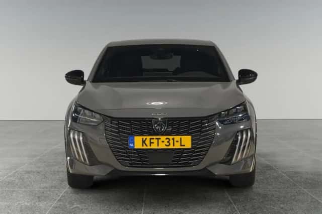 Peugeot 208 (2024) thumbnail 2