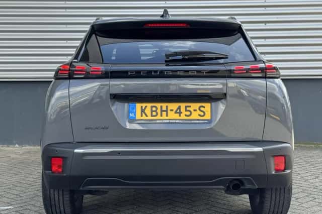 Peugeot 2008 (2024) thumbnail 5