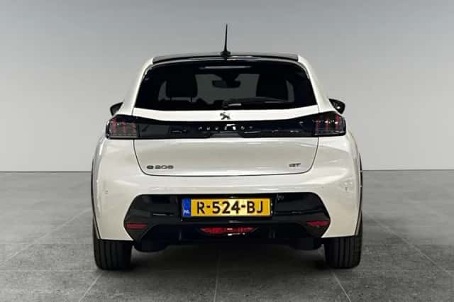 Peugeot e-208 (2022) thumbnail 4