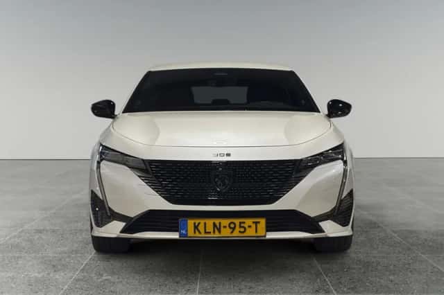 Peugeot 308 (2022) thumbnail 3