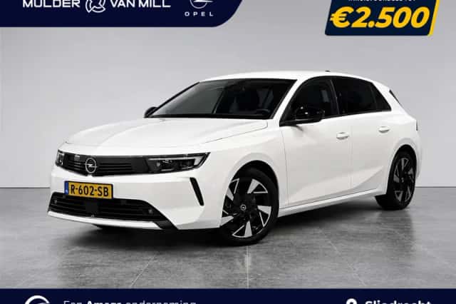 Opel Astra (2022) thumbnail 1