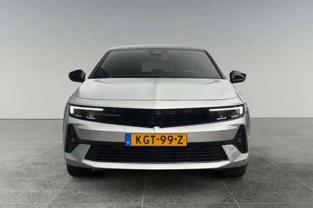 Opel Astra (2025) thumbnail 3