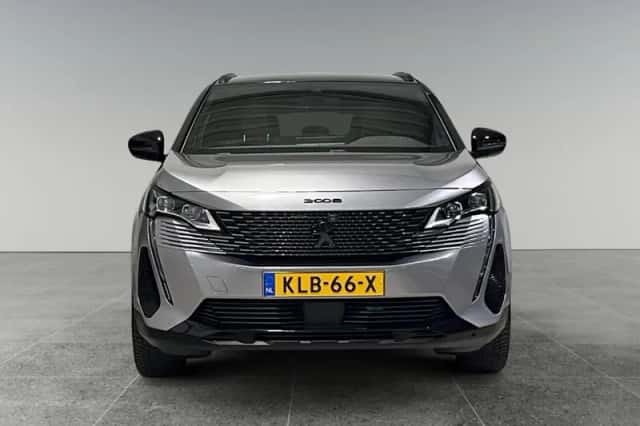Peugeot 3008 (2022) thumbnail 2