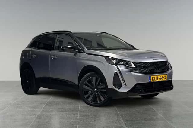 Peugeot 3008 (2022) thumbnail 3