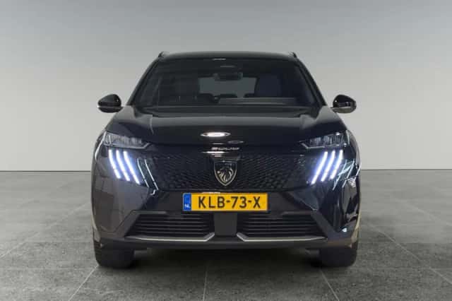 Peugeot 5008 (2025) thumbnail 2