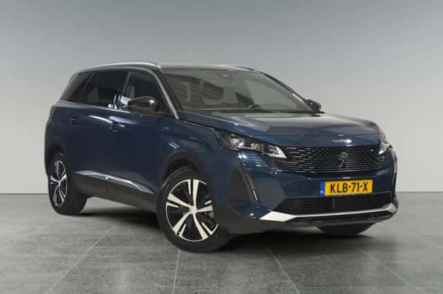 Peugeot 5008 (2023) thumbnail 3