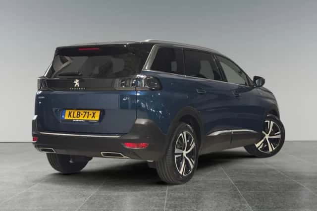 Peugeot 5008 (2023) thumbnail 5