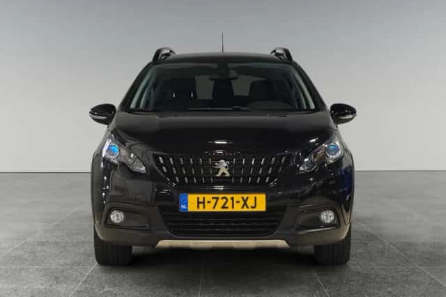 Peugeot 2008 (2019) thumbnail 2