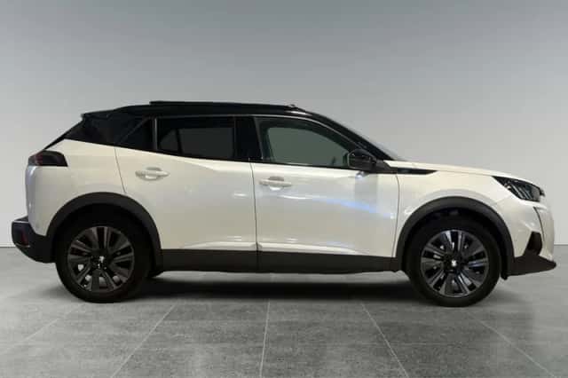 Peugeot e-2008 (2022) thumbnail 4