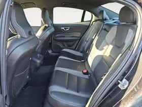 Volvo S60 (2022) thumbnail 8