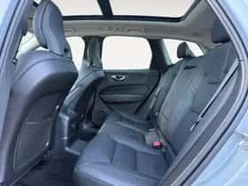Volvo XC60 (2025) thumbnail 8