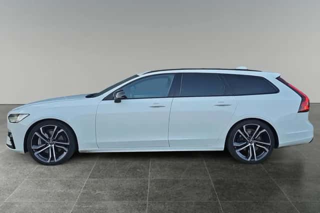 Volvo V90 (2021) thumbnail 3