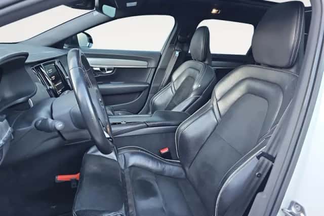 Volvo V90 (2021) thumbnail 6