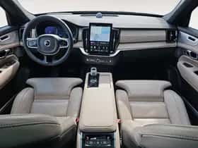 Volvo XC90 (2025) thumbnail 9