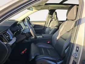 Volvo XC90 (2025) thumbnail 7