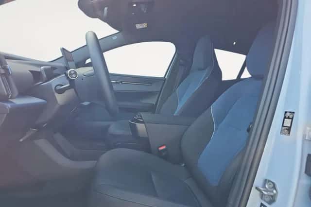 Volvo EX30 (2026) thumbnail 6