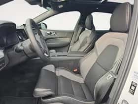Volvo XC60 (2025) thumbnail 7