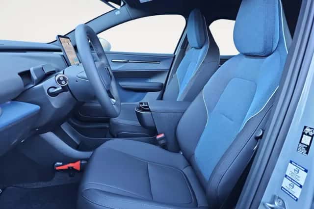 Volvo EX30 (2026) thumbnail 6