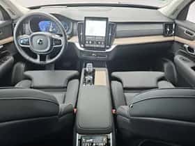 Volvo XC90 (2025) thumbnail 9