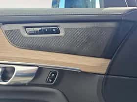 Volvo XC90 (2025) thumbnail 13