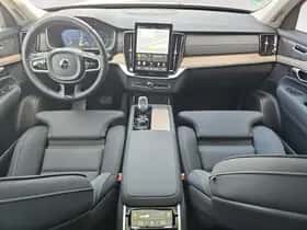 Volvo XC90 (2025) thumbnail 9