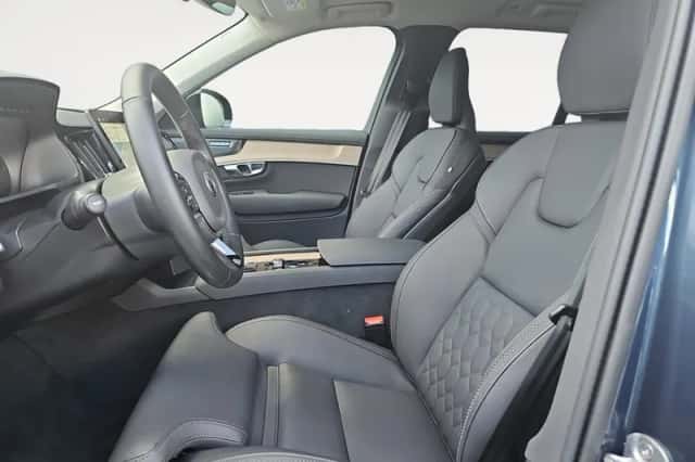 Volvo XC90 (2025) thumbnail 6