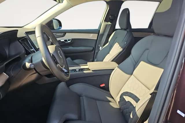 Volvo XC90 (2025) thumbnail 6