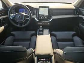 Volvo XC90 (2025) thumbnail 9