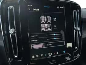 Volvo EX40 (2024) thumbnail 18