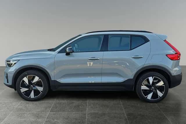Volvo EX40 (2024) thumbnail 3