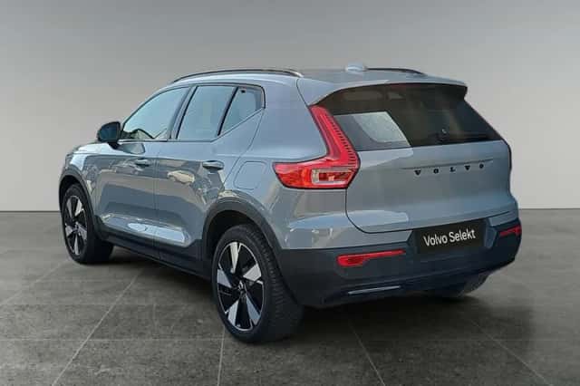 Volvo EX40 (2024) thumbnail 4