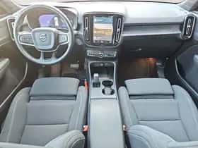Volvo EX40 (2024) thumbnail 9