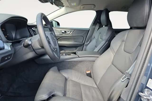 Volvo V60 (2025) thumbnail 6