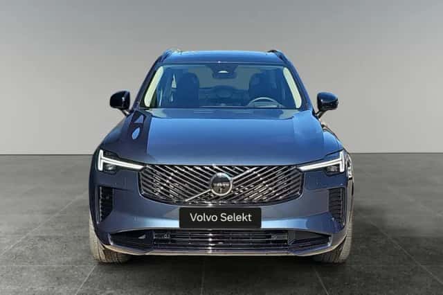 Volvo XC90 (2025) thumbnail 2