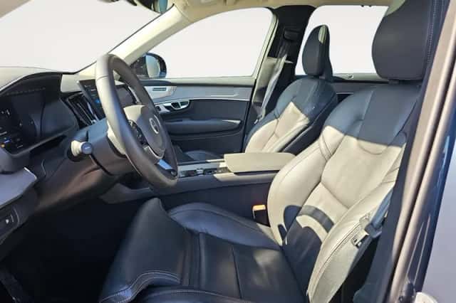 Volvo XC90 (2025) thumbnail 6