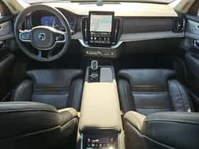 Volvo XC90 (2025) thumbnail 9