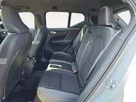 Volvo EX40 (2024) thumbnail 7