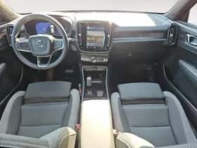 Volvo EX40 (2024) thumbnail 8