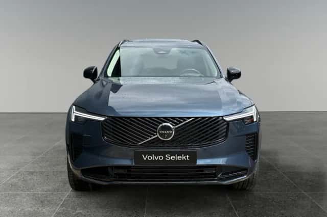 Volvo XC90 (2025) thumbnail 3