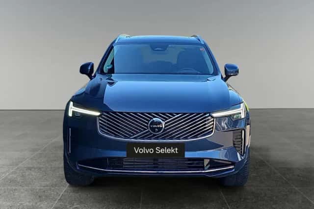 Volvo XC90 (2025) thumbnail 2