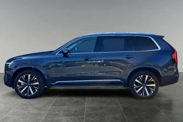 Volvo XC90 (2025) thumbnail 3