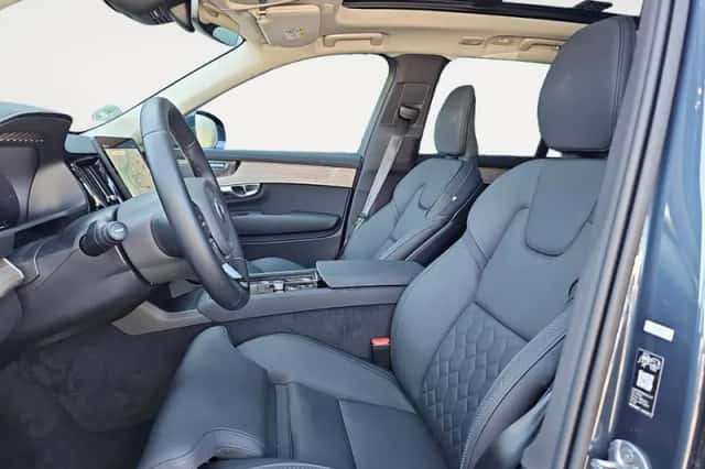 Volvo XC90 (2025) thumbnail 6
